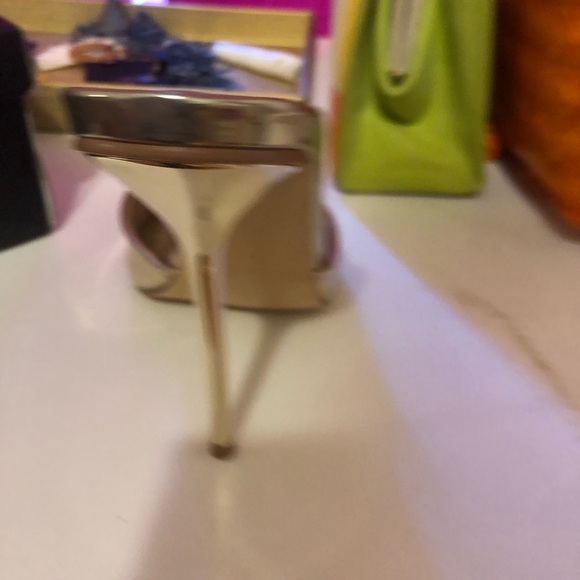 NWT Gold Heels - Picture 6 of 7